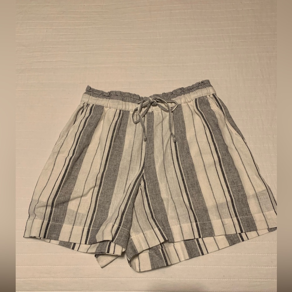 GAP NWOT High Wasted Shorts